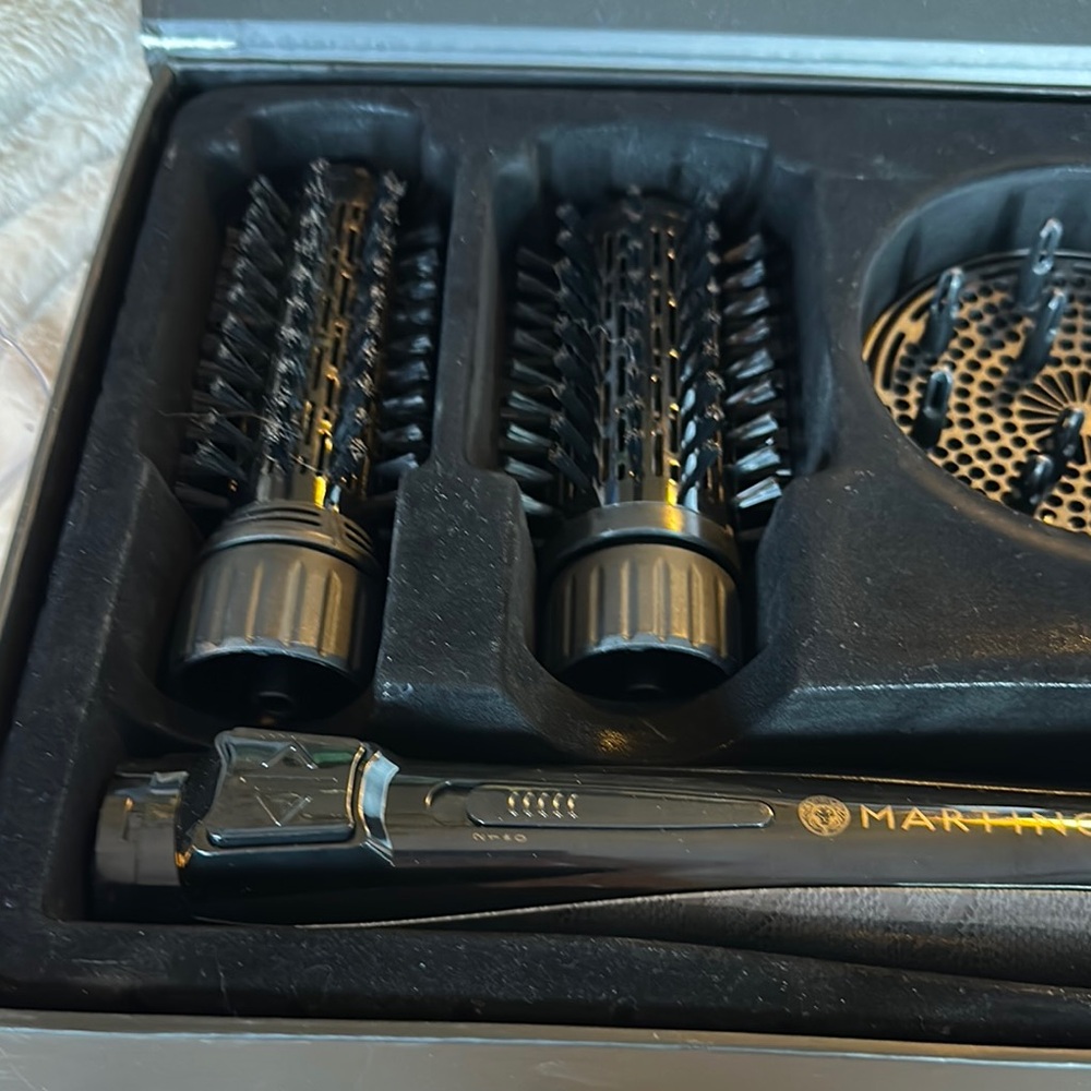 Martino Cartier 3-in-1 hot revolver Hair dryer with three attachments NEW - Picture 6 of 14